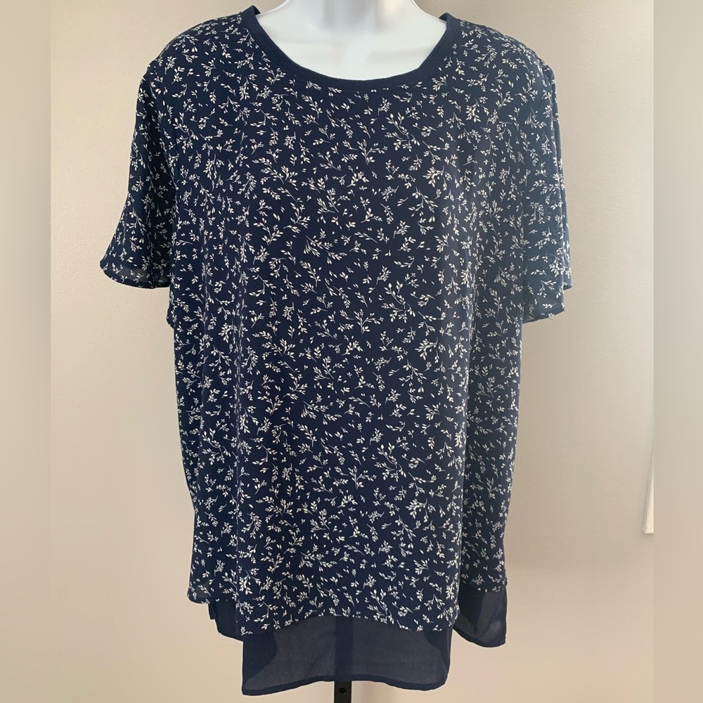 NWT Hilary Radley Navy and White Blouse